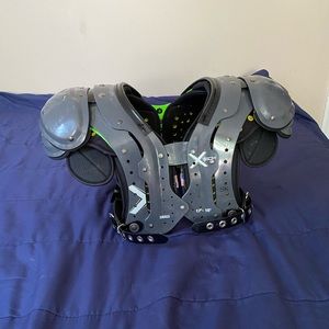 TEAM ISSUED
Football Shoulder Pads
X-Tech